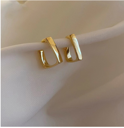 Dior-Style Zirkonia Earrings, 18K Gold-Plated (One Pair)